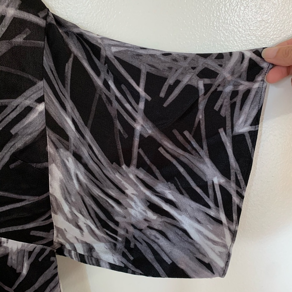 Halston Heritage Printed Satin Hi Low Tunic - Picture 5 of 9